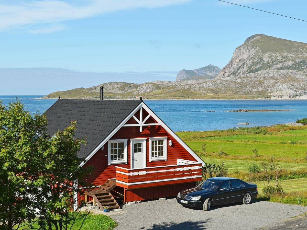 HOLIDAY HOME HORN GRAVDAL